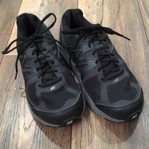 Men’s Athletic Shoes